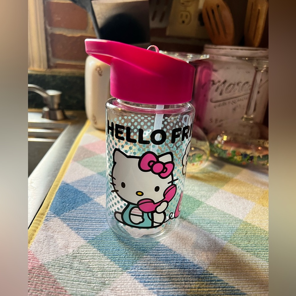 Hello kitty kids size plastic water bottle